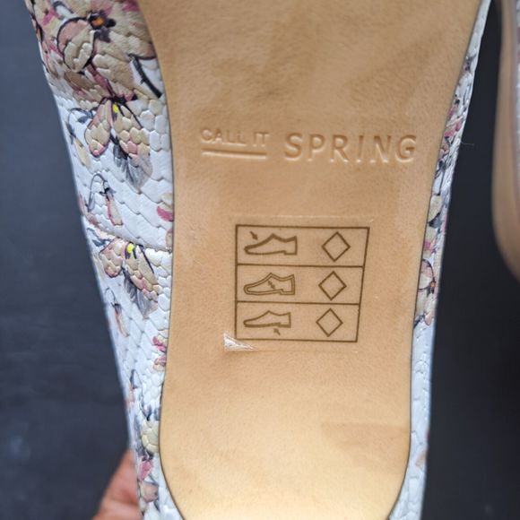 Call It Spring Womens 7.5 VEGAN Faux Pebbled Leather Floral Pointed Toe Heels - Picture 13 of 15